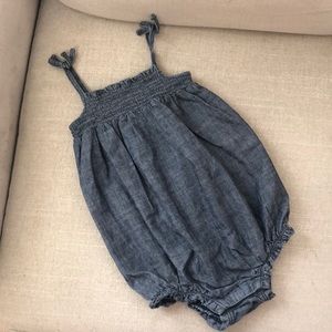 Old navy chambray bubble romper 12-18m baby girl